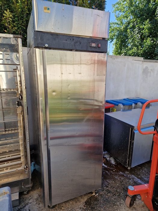 Masa calda, Frigider inox, Congelator cu sertare, stare buna, de firma
