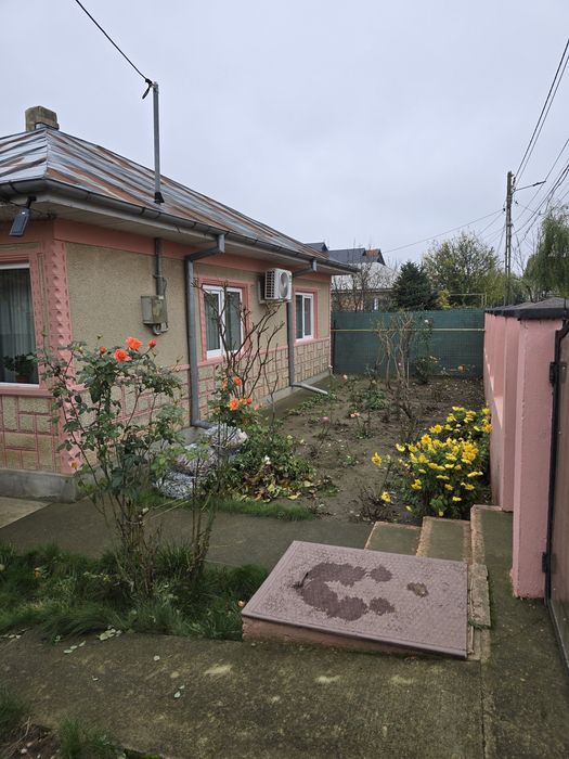 Casă de vânzare în Țăndărei – teren 880 mp