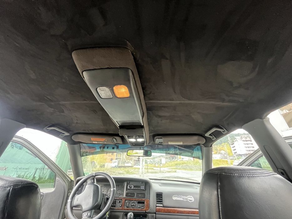 Vand schimb jeep grand cheroke  2.5 disel (inscris )!