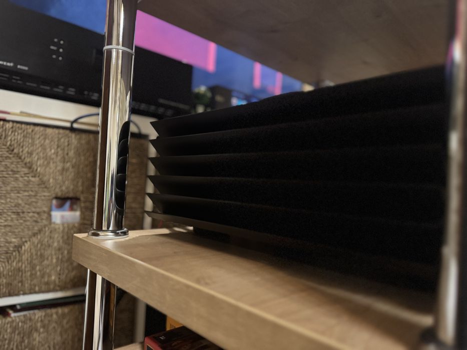 Продавам Усилвател Pass Labs INT-150