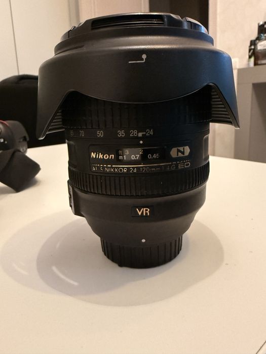 Obiectiv Nikon 24-120mm f4 ED VR