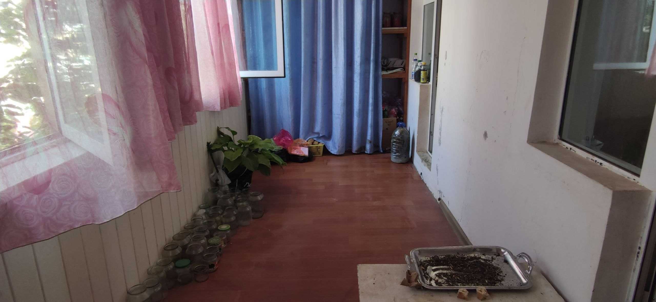 Уй сотилади !!! ЧИРЧИҚ ШАХАР 3/3/5, 76.10 кв/м