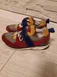 Adidasi piele desigual marimea  33 34 cu 21.5 cm