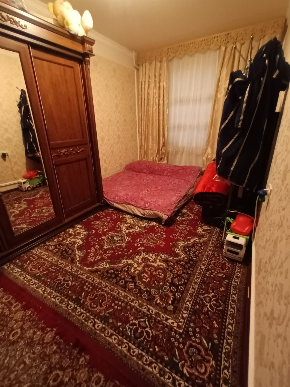 BELTEPADA 4XONA UY SOTILADI  9qavatni 1-qavati narxi 97000 kelishamiz