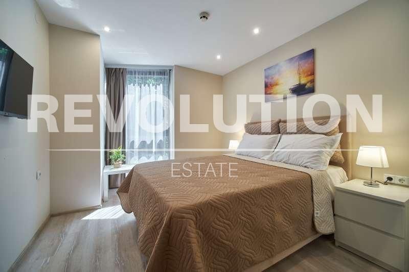 Дава се под наем Двустаен апартамент в Варна, Център - 55 кв.м за 560 € - Снимка #6