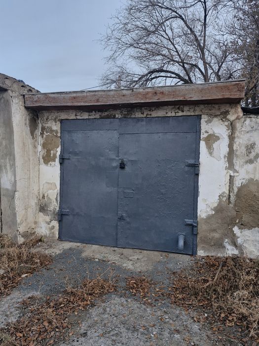 Продаётся  гараж