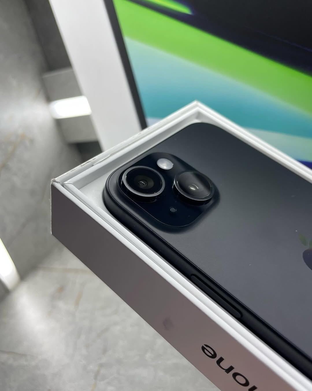 Iphone 15 ideal holatda