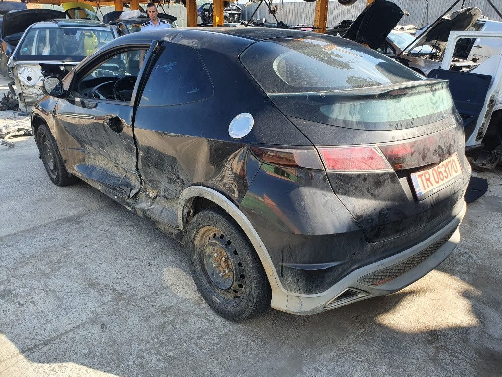 Bara fata spate grila armatura trager capota cadru scut haion portbagaj parbriz luneta calandru Honda Civic type R motor 2.2cdti 140cp N22A2 dezmembrez dezmembrari piese