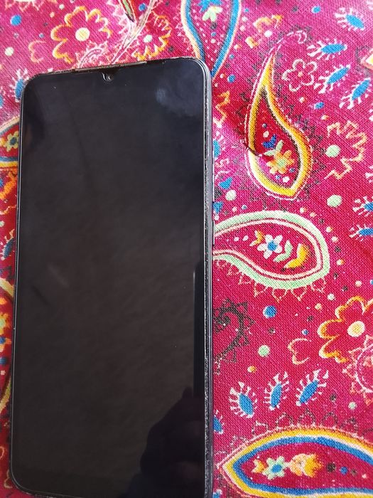 Редми 7 каропка есть документ нет состояни отлично памят 32 гб