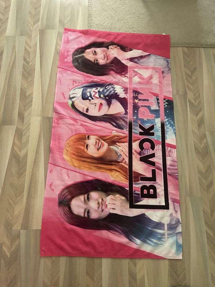 Плажна кърпа на Blackpink