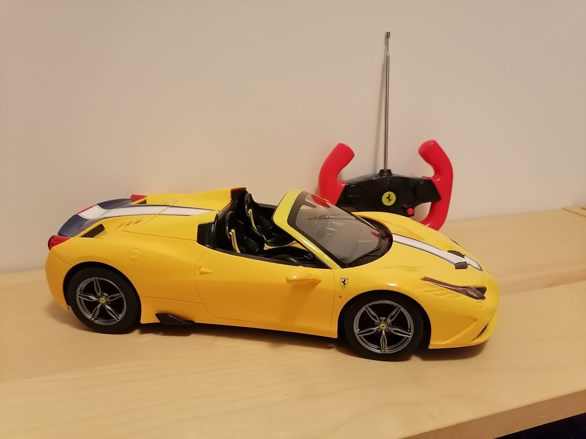 Masina Cu Telecomanda Ferrari 458 Speciale A, Scara 1:14