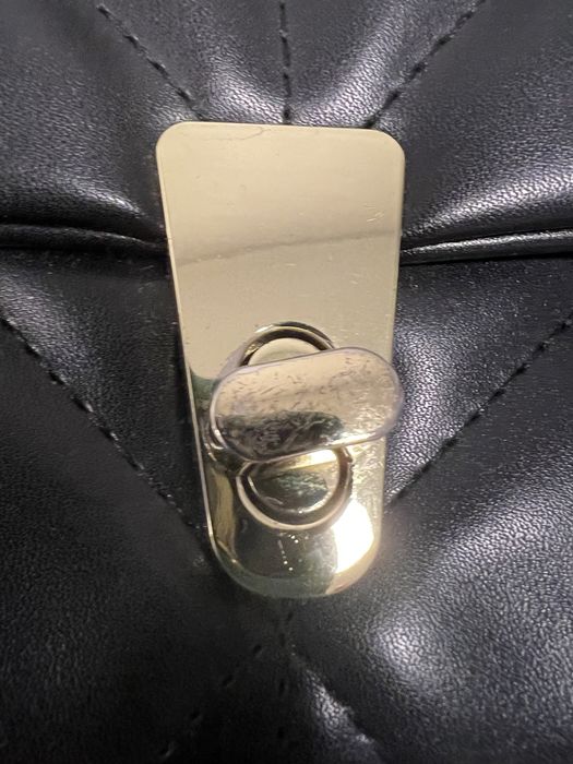 Черна чантичка