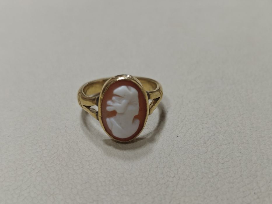 Inel aur 18k 4.52gr cu camee (r)