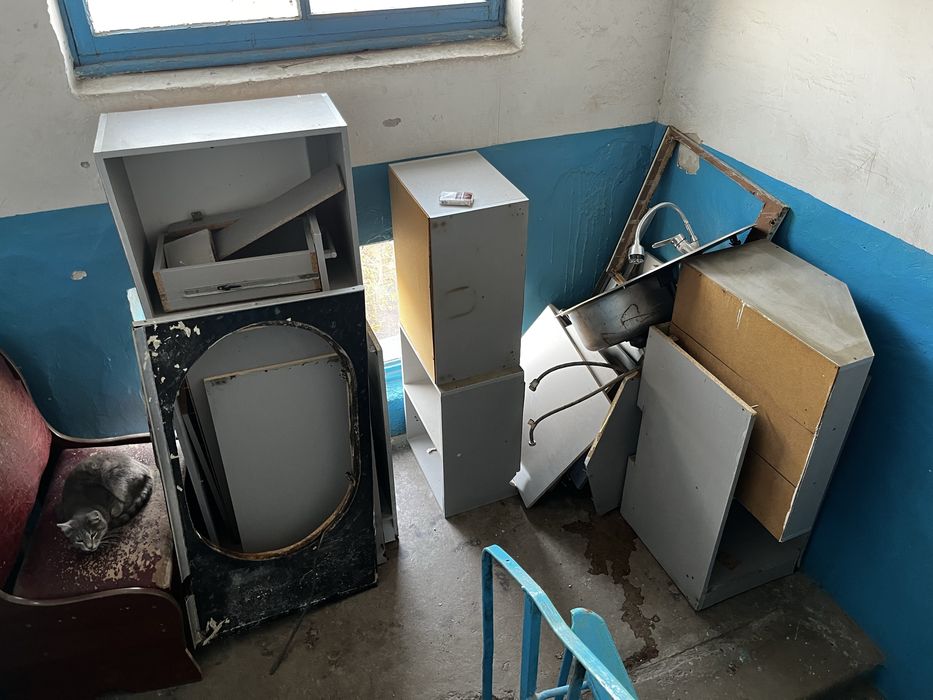 Кухня полноценная с мойкой