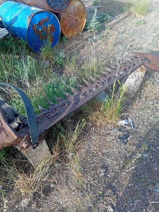 сенокосилка, коса, косилка.