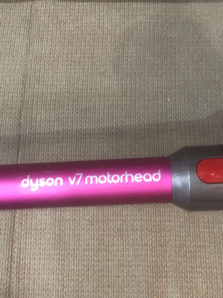 Aspirator DYSON V7 Motorhead baterie 20+ minute si Dyson V8