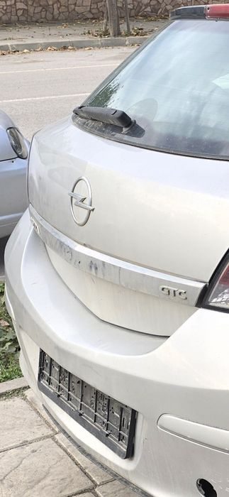 Opel Astra H на части