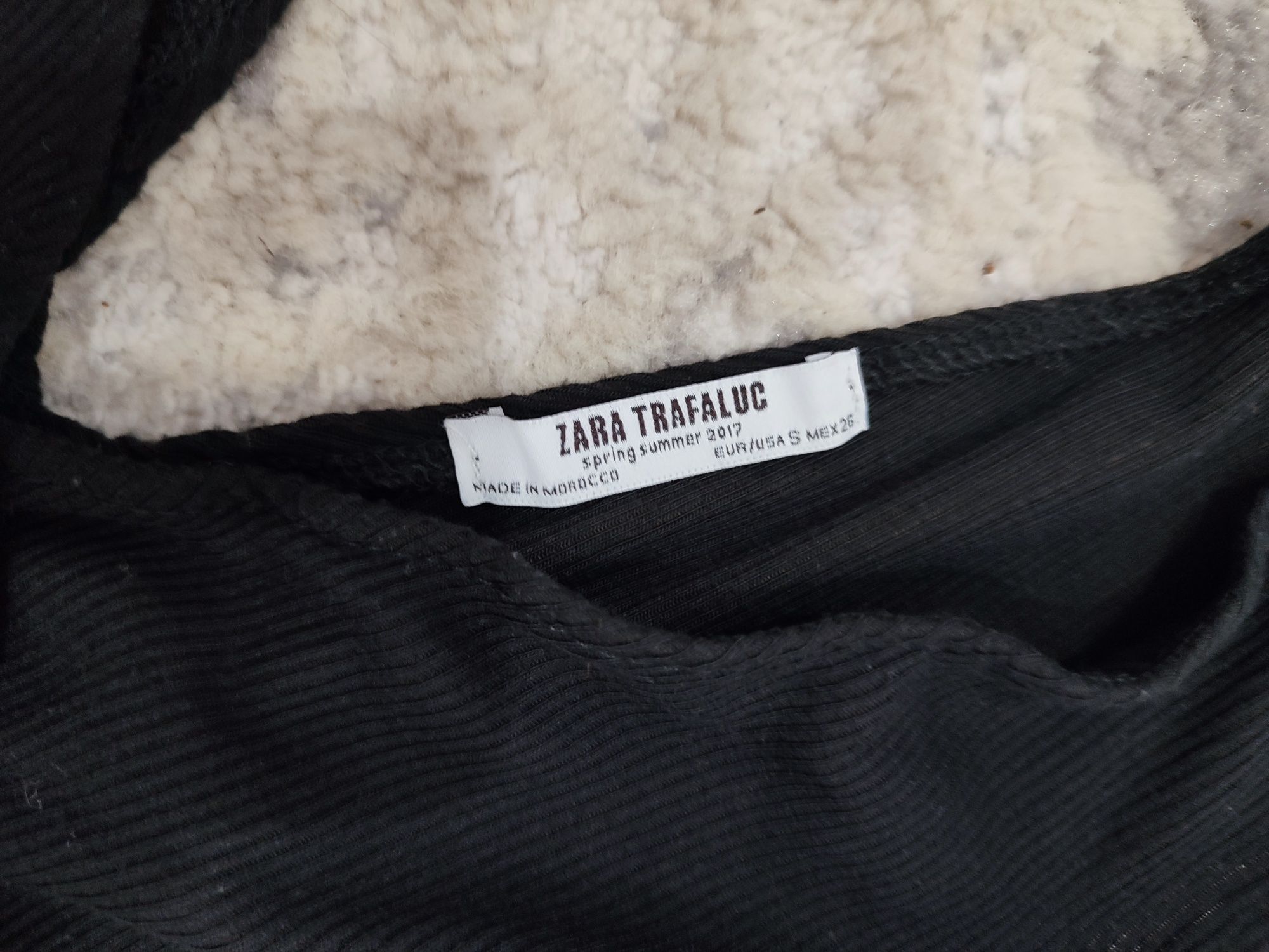 Lot haine 6 bucati Xs-S Zara si Bershka, in stare foarte buna