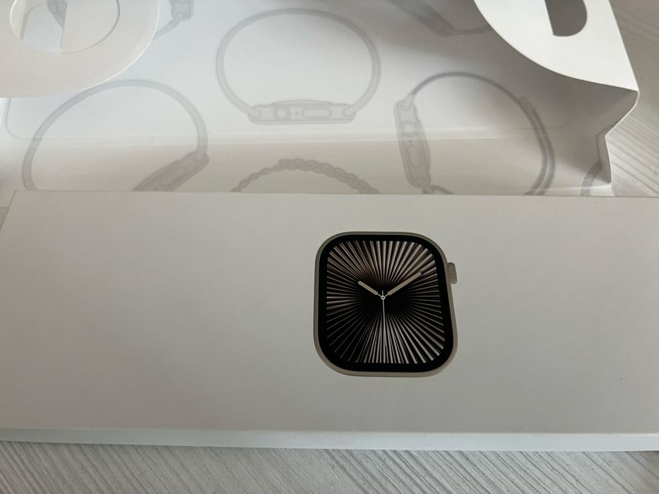 Apple watch 10 titanium