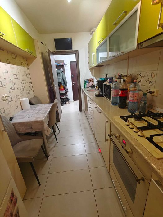 vand Apartament 3 camere cu loc parcare inclus in cost, sector 2