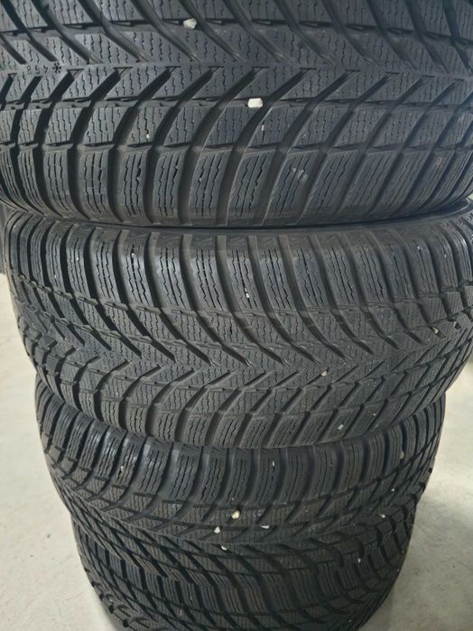 Set iarna 235/55R18 Nokian ca nou
