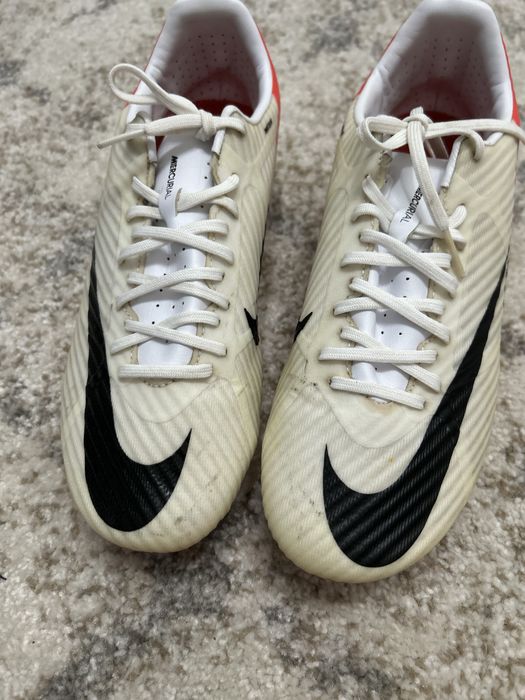 Vand ghete Nike Air Zoom Mercurial Vapor 15 Academy MG