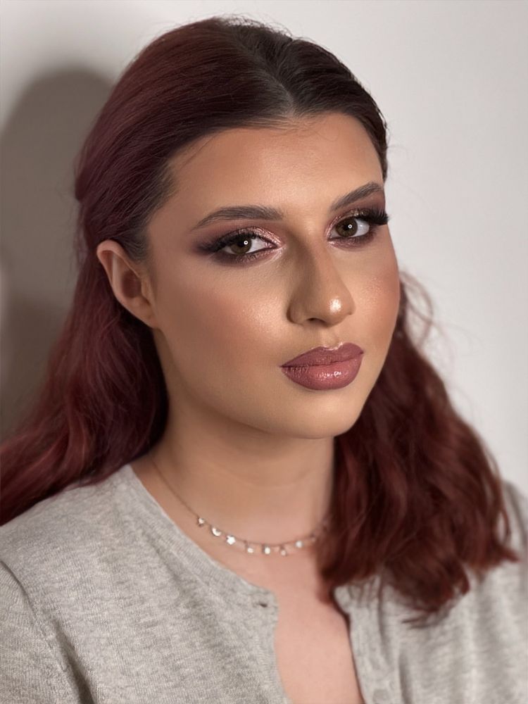 Afer servicii de make-up