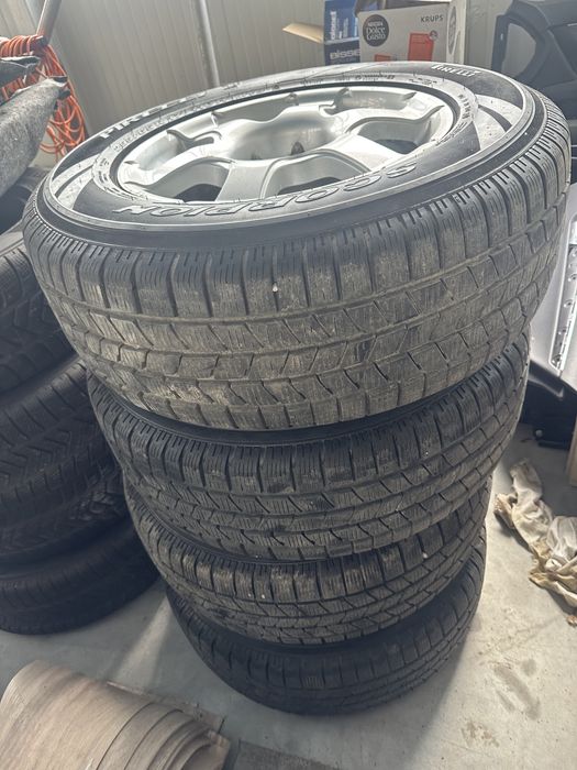 Гуми с джанти за джип Pirelli 255/65/17
