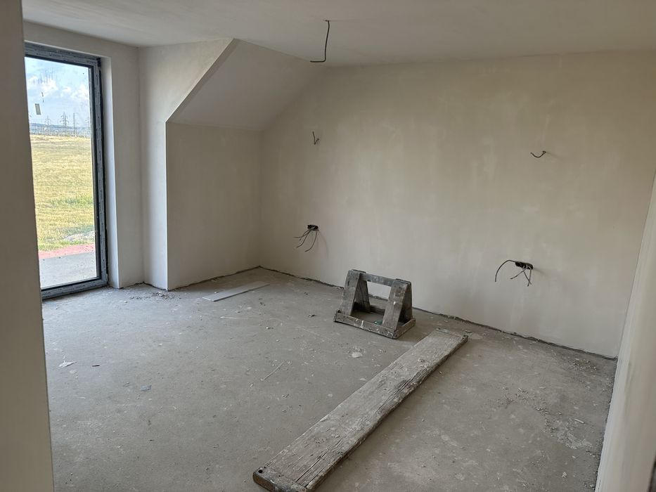 Casa De Vanzare Aeroport Vasile Gionea (toate utilitatile)