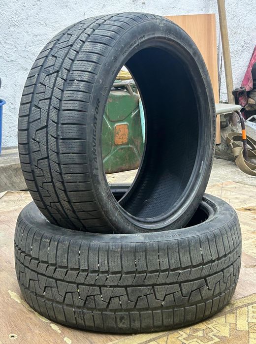 Шины 18 235/40 в хорошем состоянии