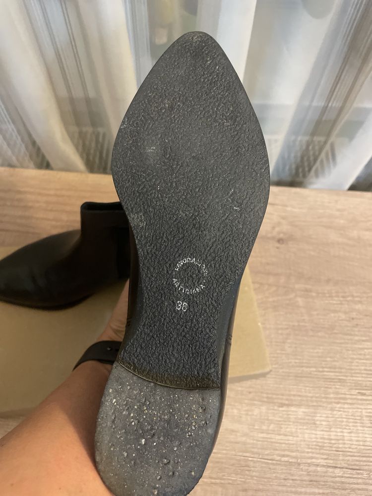 Ghete piele mar 38