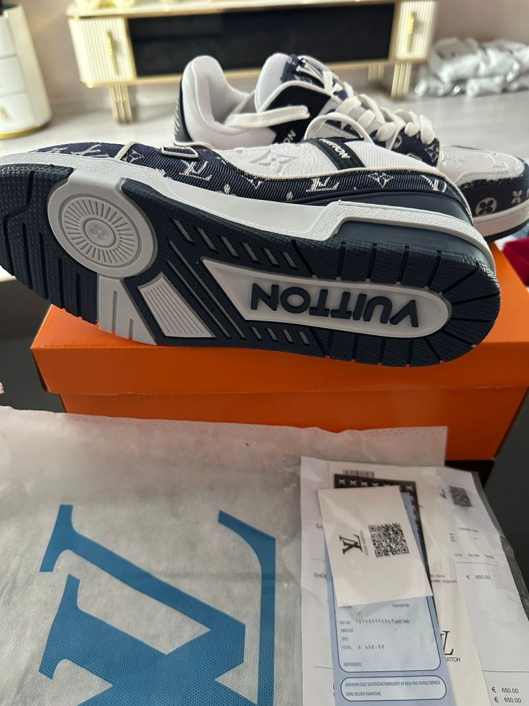 Sneackers premium LV track