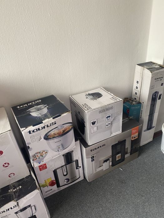 Кафемашини, сокоистисквачки, блендери, еърфраер, прахосмукачки и др.