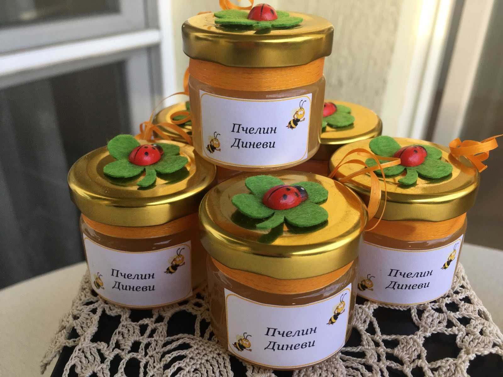 Продавам натурален пчелен мед