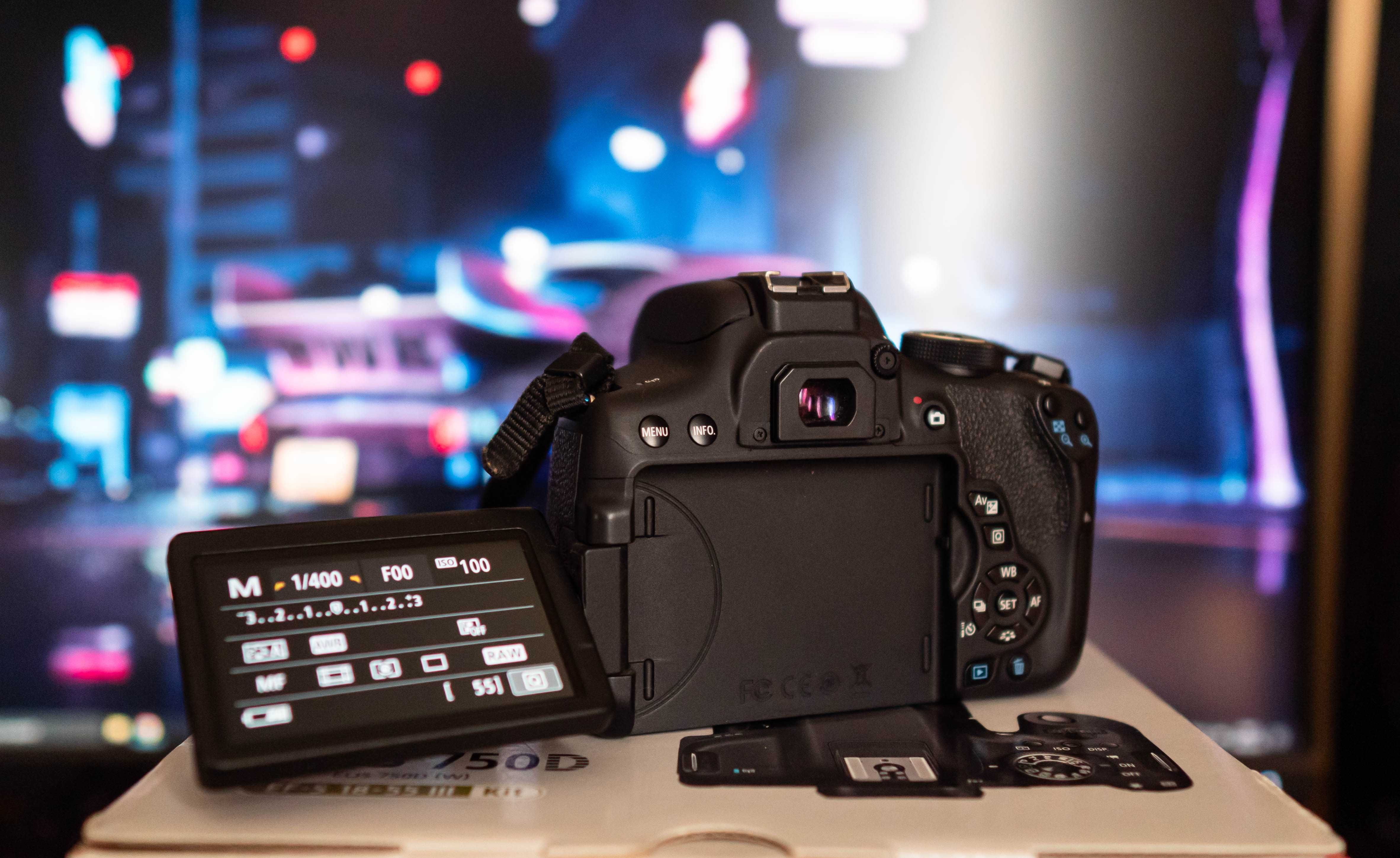 Camera Canon 750D + Canon 50mm f1.8 + Sigma 17-50mm f2.8 + blitz