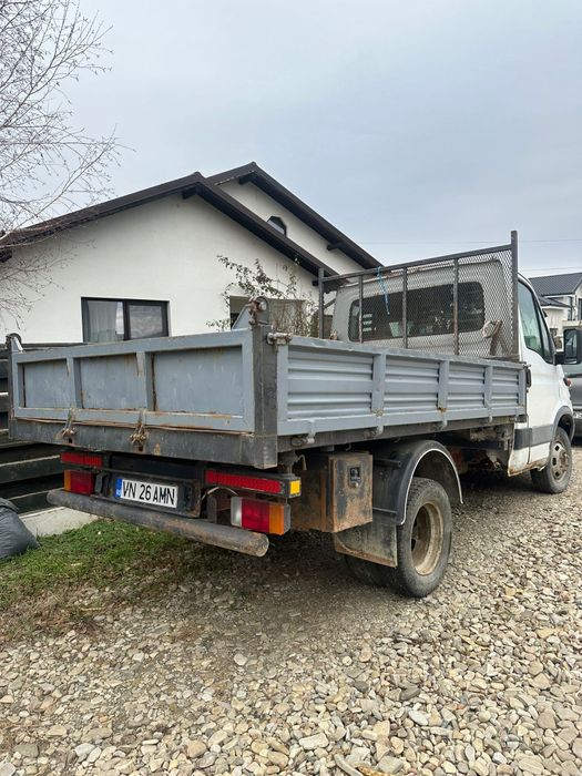 Vând iveco daily basculabil  motor 2.8
