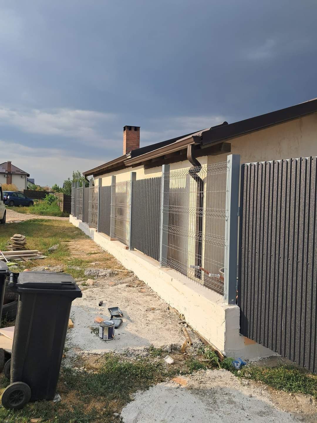 Garduri din plasa bordurata