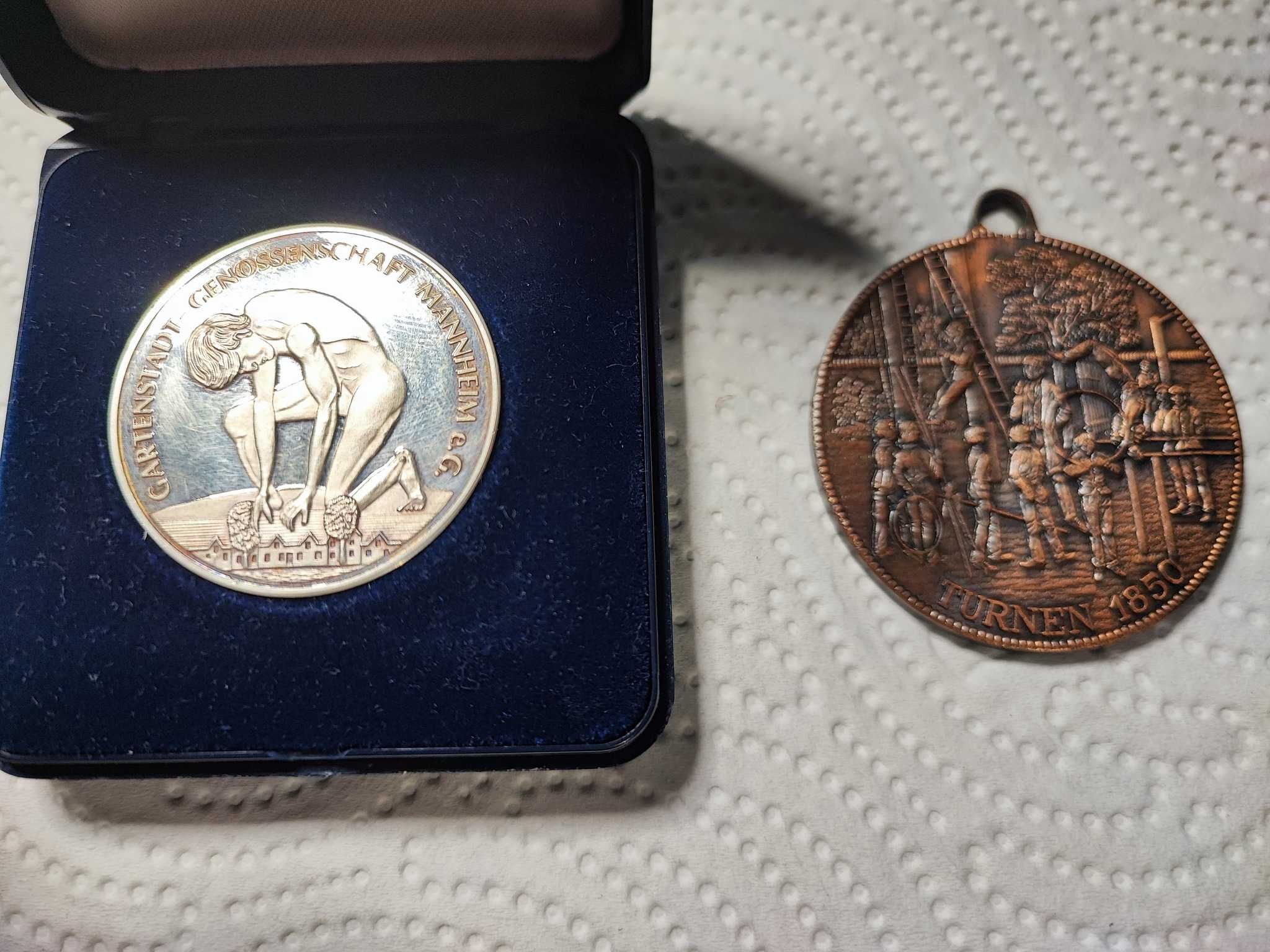 Lot vintage de 2 medalii