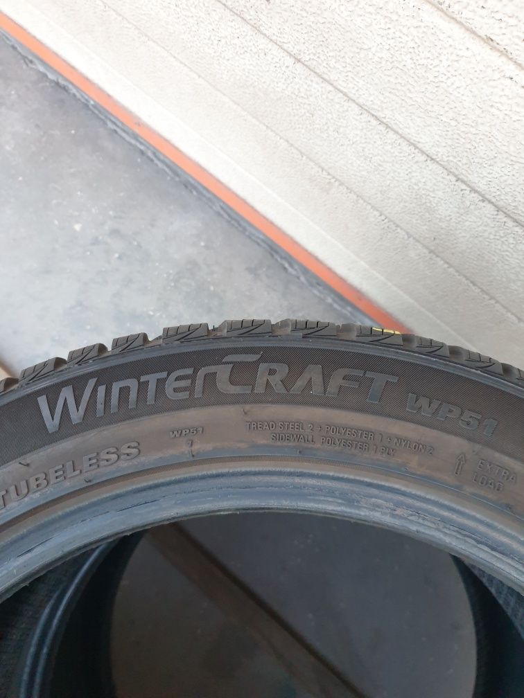 Зимни гуми 2 броя KUMHO WinterCraft WP51 215 45 R16 дот 2116