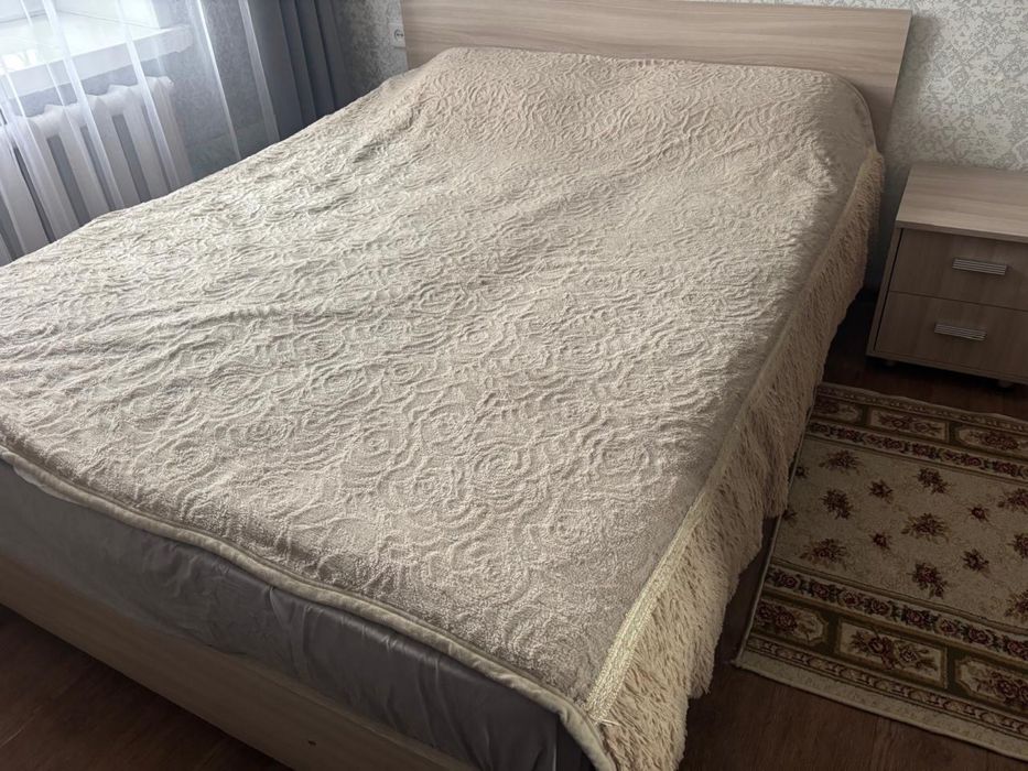 Продам кровать двухспальную