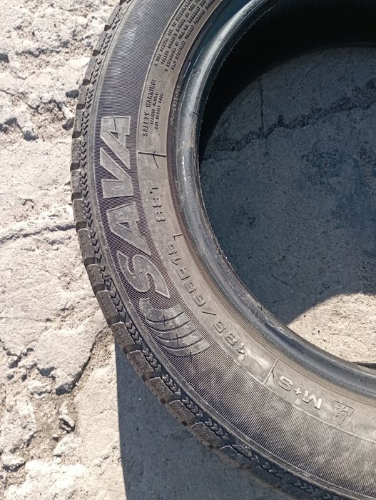 Шины зимние размер 185/65/15 б/у в хорошем состоянии