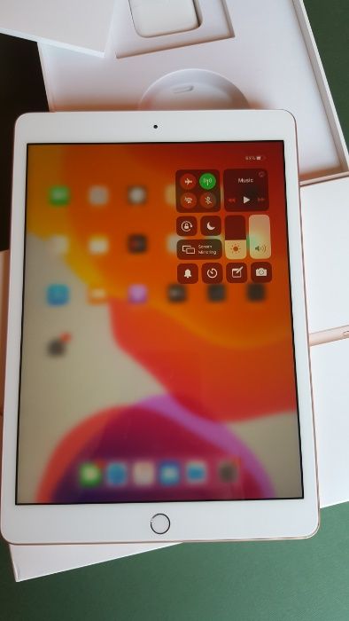 Нов iPad 7th generation Wi-fi + Cellular