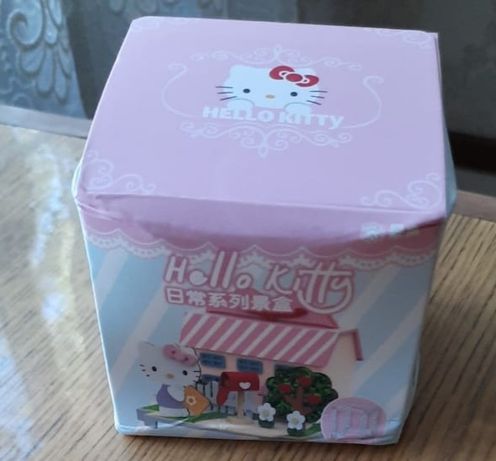 Коробка с игрушкой, hello kitty,картонный домик