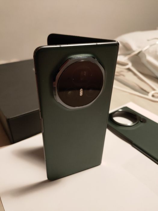 Honor Magic V3 512GB/12GB la cutie - cel mai subtire telefon