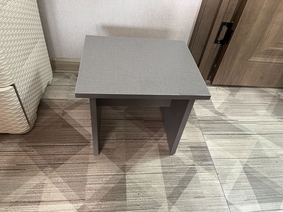 Табуретка маленькая