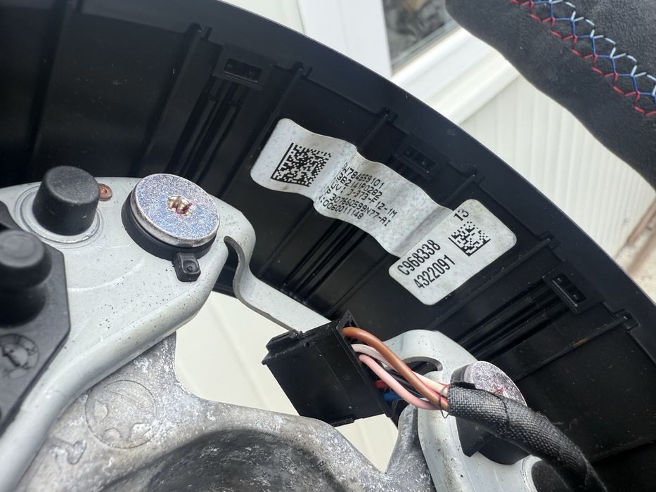 Волан bmw m5 f10 m6 f06 f12 f13 бмв м5 ф10 м6 ф06 ф12 ф13 карбон пера