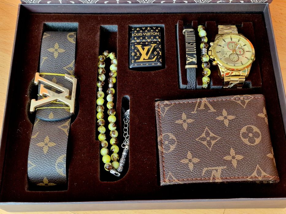 Trusa barbati 7articole,super model,cutie,saculet