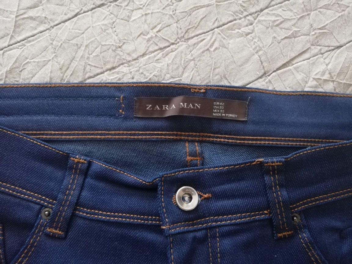 Мъжки дънки на Zara