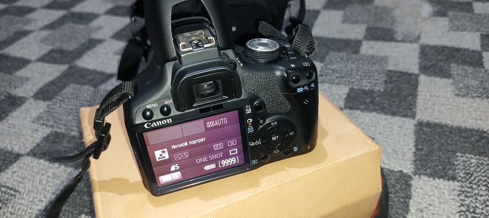 Цифровая камера Canon EOS-500D Kit 18-55mm