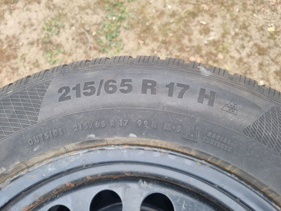 Vand anvelope cu jante  215 65 17